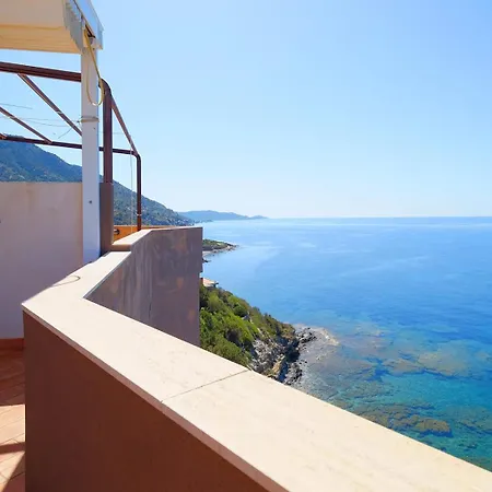 Apartamento Rosy Terrazza Sul Mare By Teuladaapartments
