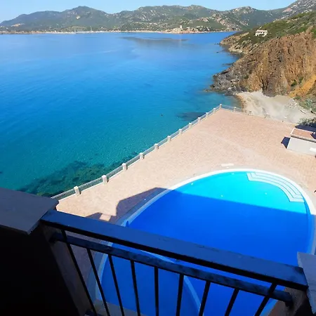 Rosy Terrazza Sul Mare Apartment *