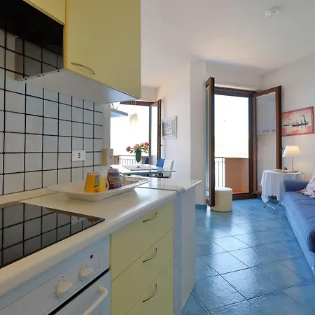 Rosy Terrazza Sul Mare By Teuladaapartments Apartamento